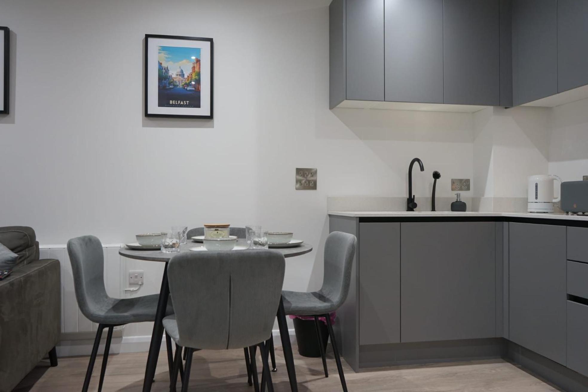 Luxury City Centre Apartment 贝尔法斯特 外观 照片